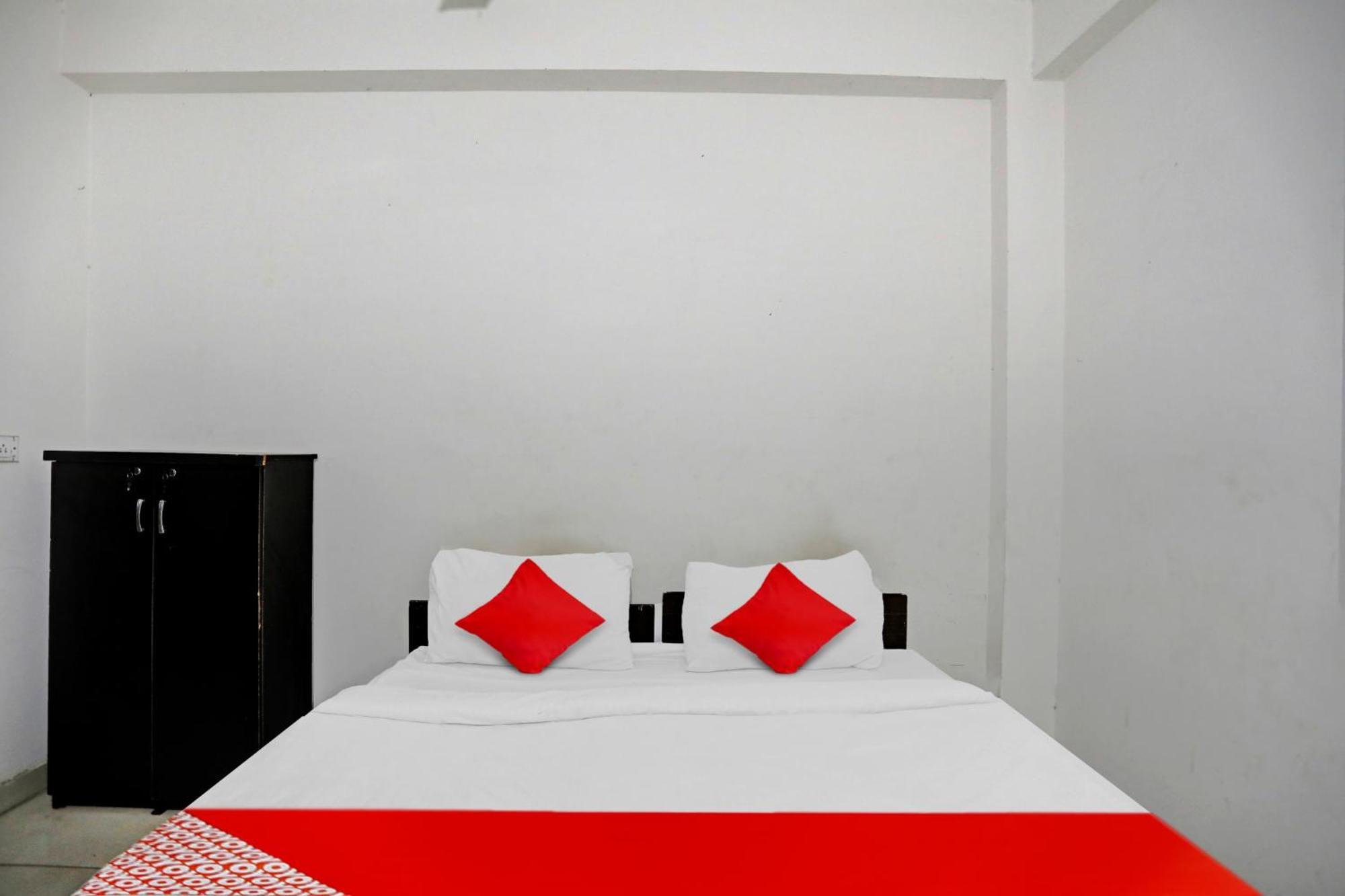 Hotel O Vrinda Residency Noida Exteriör bild