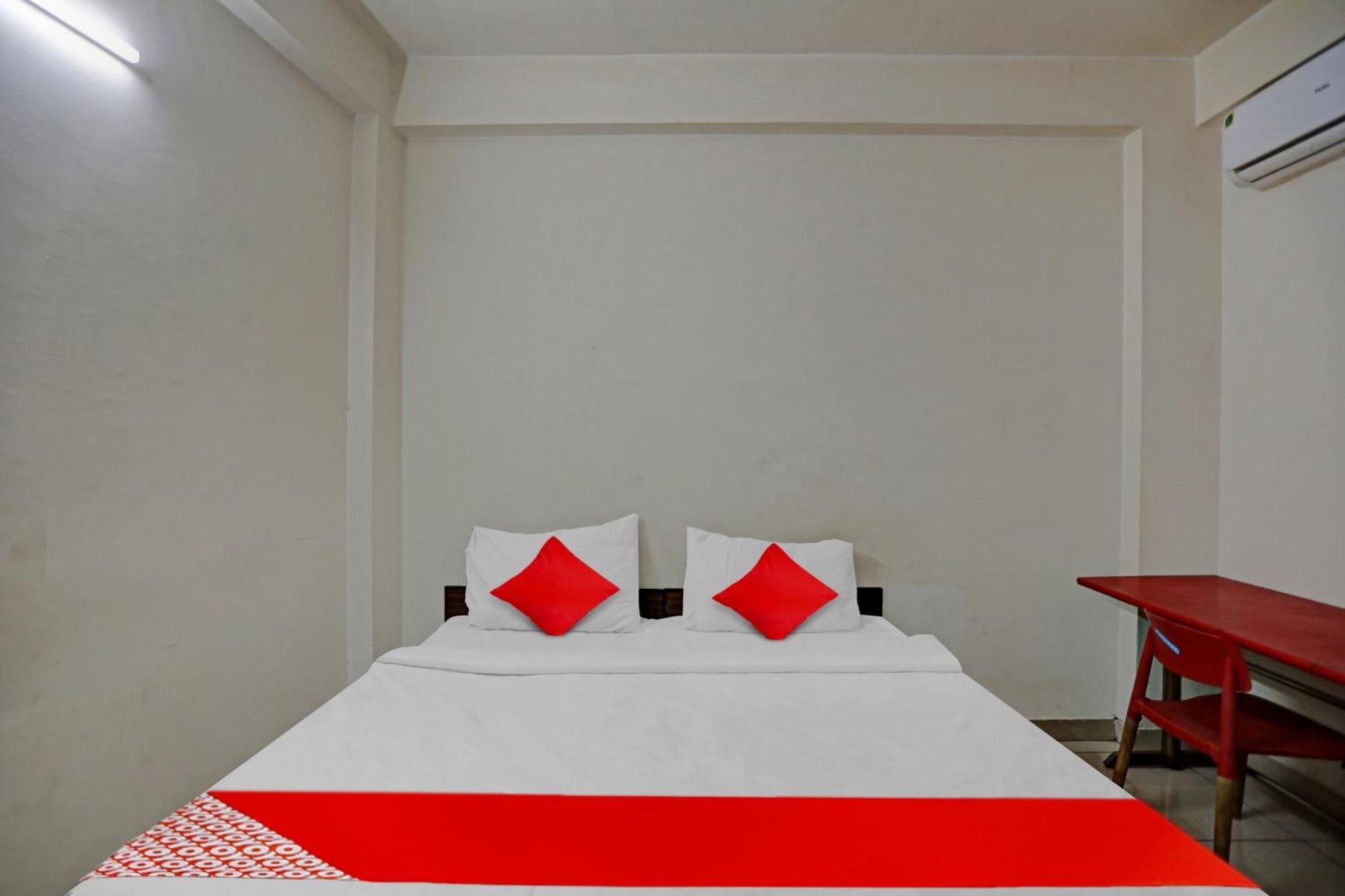 Hotel O Vrinda Residency Noida Exteriör bild
